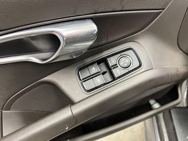 Porsche 718 Cayman 2.0 220kW - fotka 15 z 18