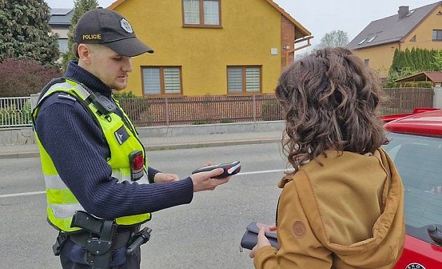Policie - silniční kontrola, rychlost, alkohol, nehoda, pokuta, auto. Ilustrační foto, zdroj: se svolením Policie ČR
