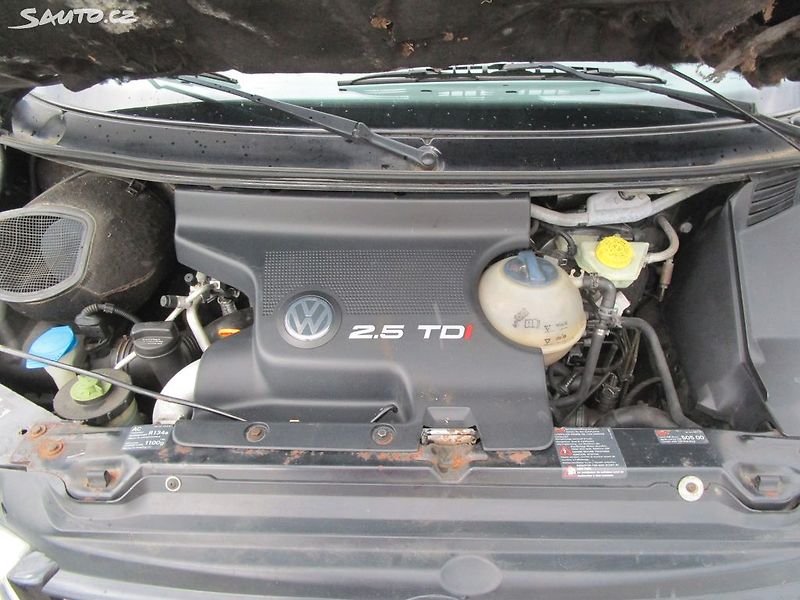 Volkswagen Multivan 2,5TDI-111KW - NOVÁ STK - fotka 20 z 22