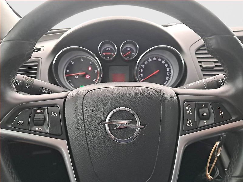Opel Insignia (2011) 2.0 CDTI, po STK, Tažné - fotka 16 z 16