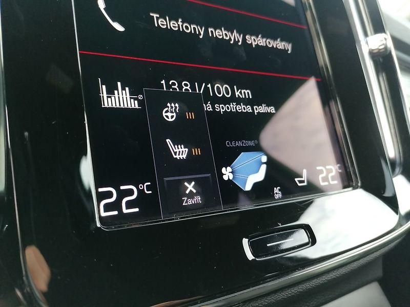 Volvo XC40 (2022) 1.5 T3 R-DESIGN Aut. - fotka 14 z 35
