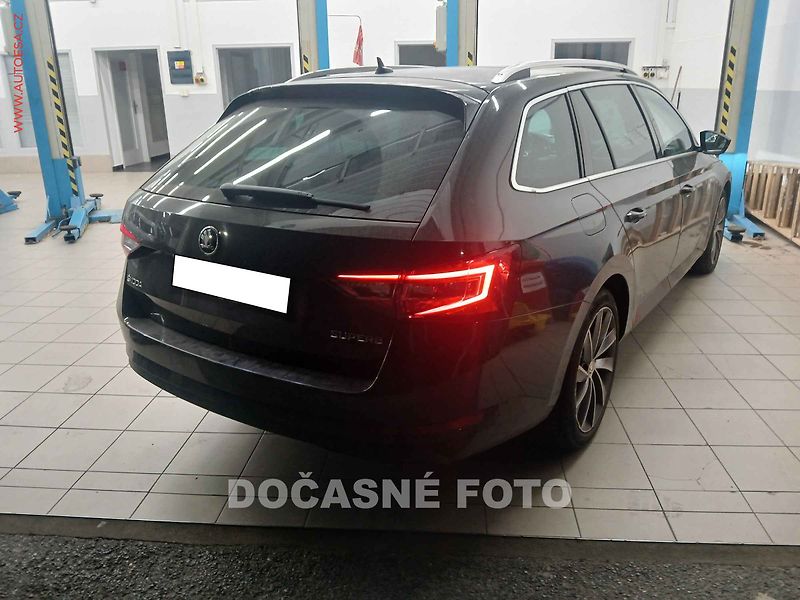 Škoda Superb (2016) 2.0 TDI, 2.maj, Style, AT - fotka 2 z 3