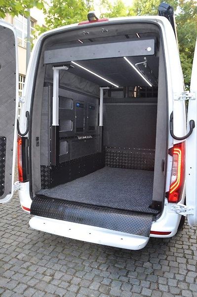 Mercedes-Benz Sprinter 319 Camper Family - fotka 36 z 50