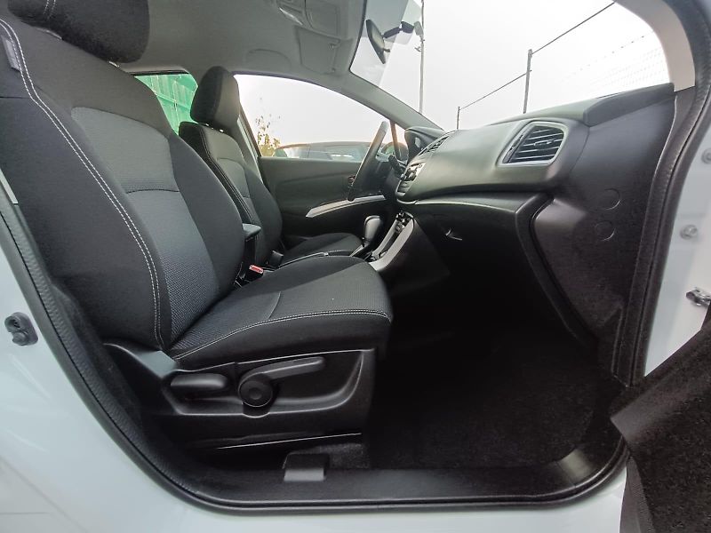 Suzuki SX4 S-Cross 1.6/88kW - fotka 13 z 24