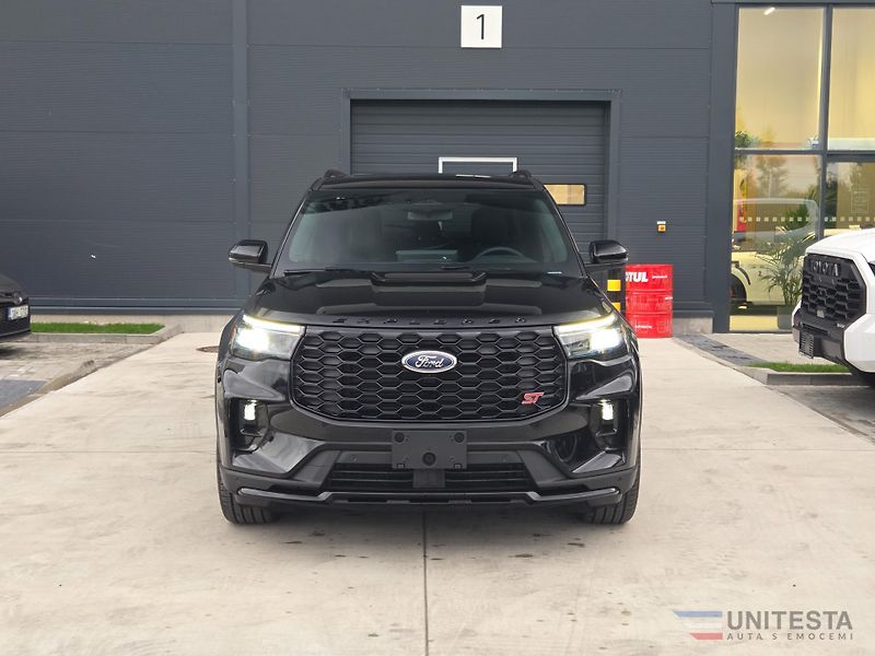 Ford Explorer (2026) 2026 Explorer ST 4x4 - fotka 2 z 13