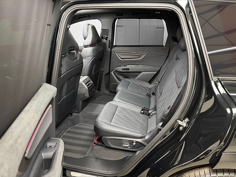 Audi Q7 TDI 220 kW QUATTRO S-LINE, WEB - fotka 11 z 39