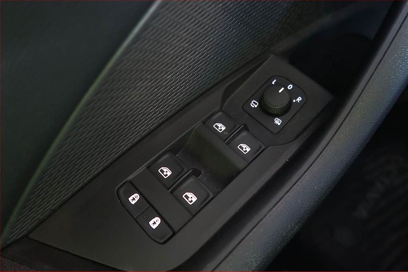 Škoda Octavia (2021) Style 1.0 TSI, ČR,1.maj - fotka 15 z 15