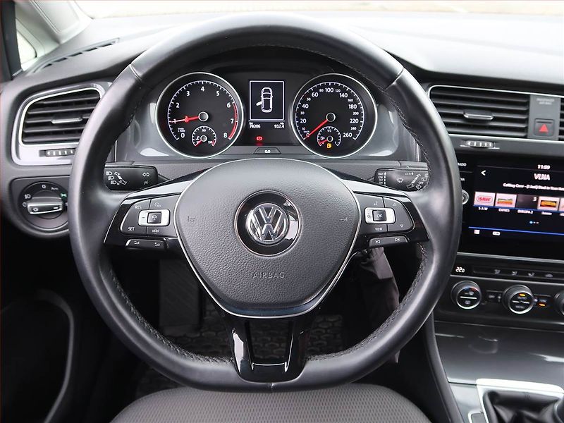 Volkswagen Golf (2019) 1.0 TSI, Serv.kniha, Tempomat - fotka 17 z 17