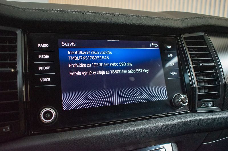 Škoda Kodiaq 2.0TDI Sportline4x4*DSG*ČR*DPH - fotka 32 z 47