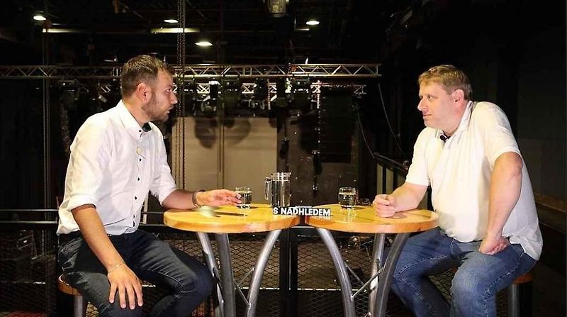 Moderátor pořadu Deník s nadhledem Roman Štěpánek a ředitel Truck Srazu Zlín Radek Topič.