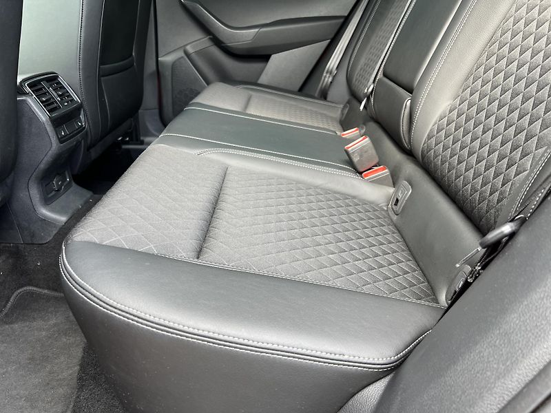 Škoda Karoq Style+ 1.5TSi 110kw PŮVOD ČR - fotka 29 z 46