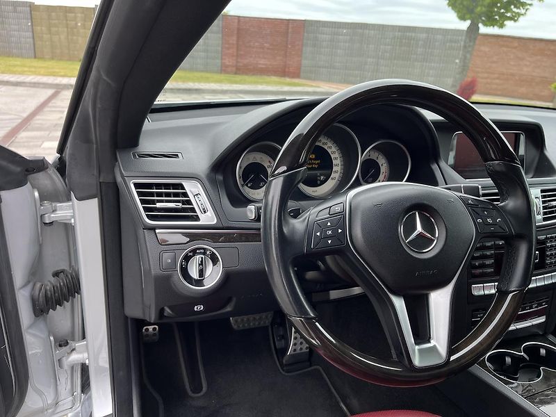 Mercedes-Benz Třídy E (2013) 350 i V6 AMG Styl paket (950) - fotka 14 z 39