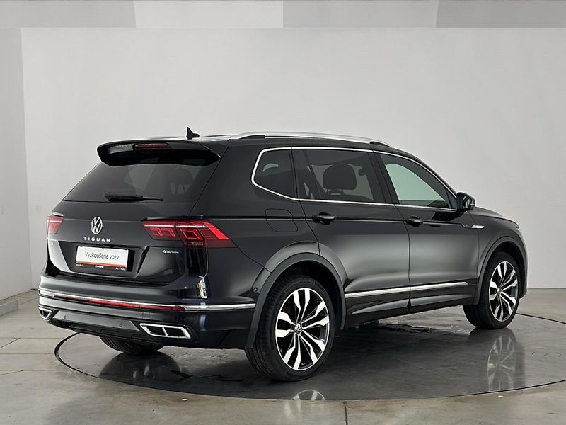 Volkswagen Tiguan R-Line 4MOT DSG - fotka 2 z 31