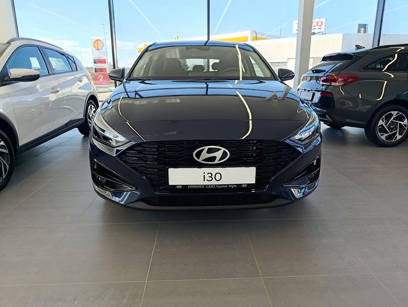 Hyundai i30 (2026) WG 1,0 T-GDI MT GO CZECH   - fotka 2 z 10