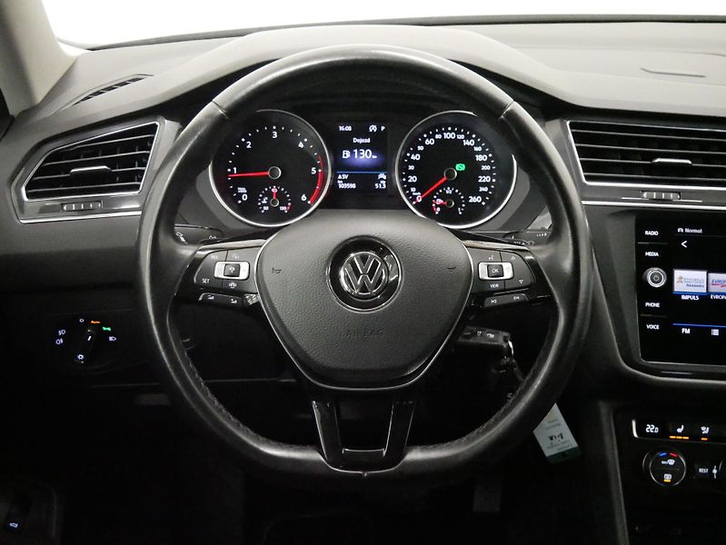 Volkswagen Tiguan Allspace - fotka 17 z 35