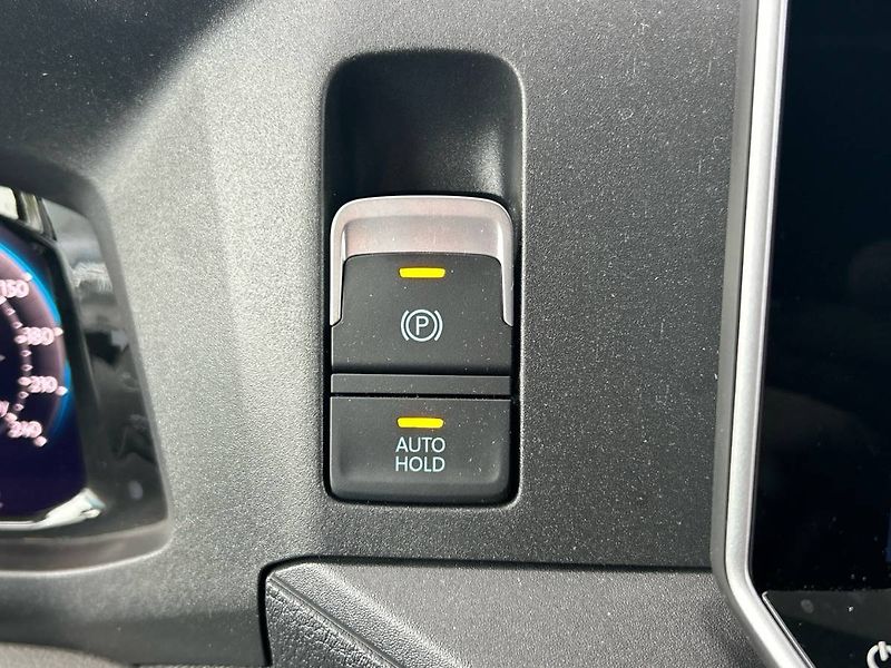 Volkswagen Crafter (2025) skříň 35 2.0 TDI 6G FWD SR - fotka 16 z 26