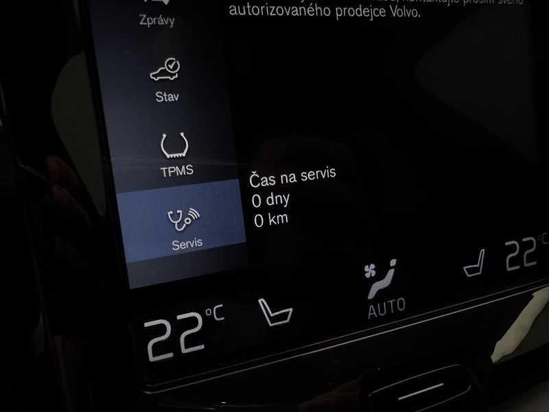 Volvo XC60 D4 AWD MOMENTUM PRO  - fotka 41 z 43