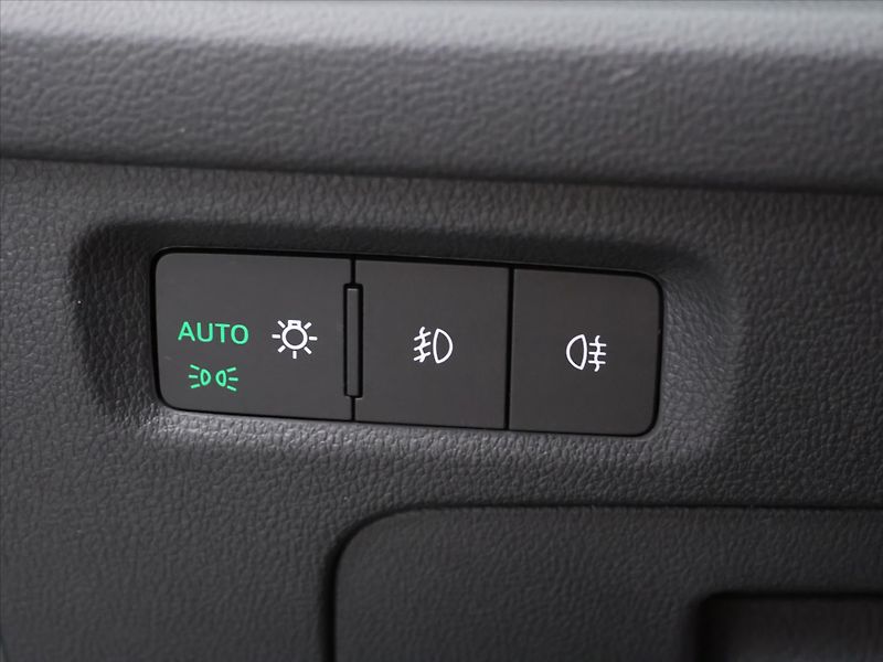Škoda Octavia RS 2,0 TDI 147kW DSG LED Klima - fotka 16 z 36