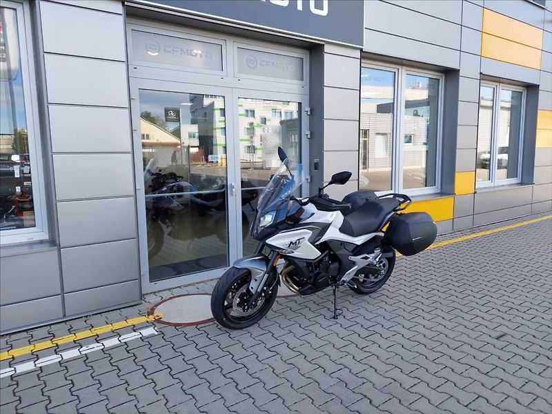 CFMOTO (2023) 700MT Premium  EU5 - fotka 5 z 6