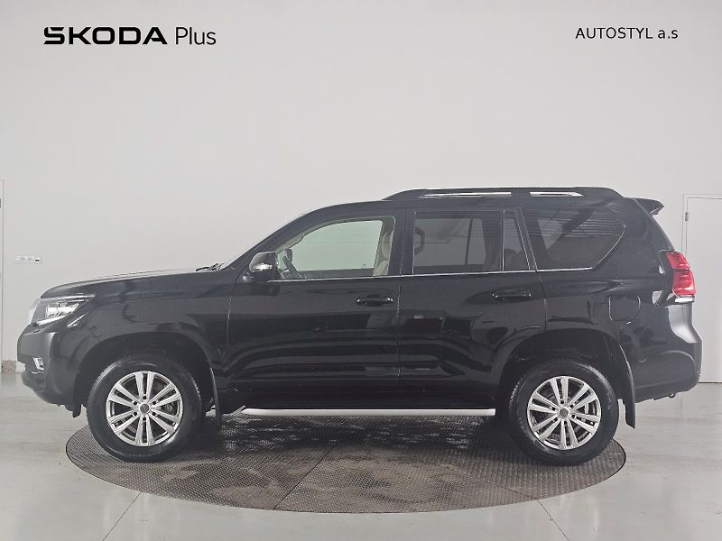 Toyota Land Cruiser (2019) LC150 2.8D-4D 130kW 4x4 - fotka 3 z 26