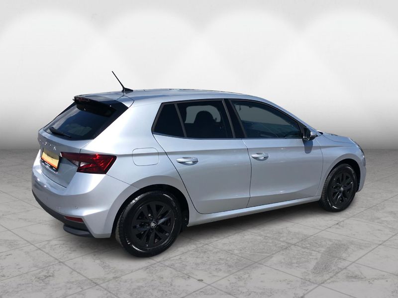 Škoda Fabia 1.0 TSi TOP SELECTION - fotka 2 z 28
