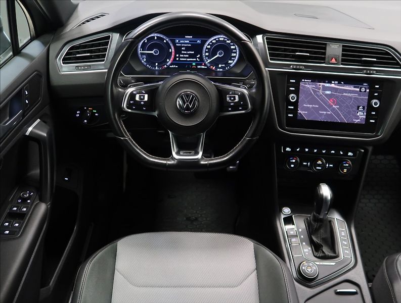 Volkswagen Tiguan 2,0 TDI DSG 4MOTION R-LINE - fotka 12 z 55