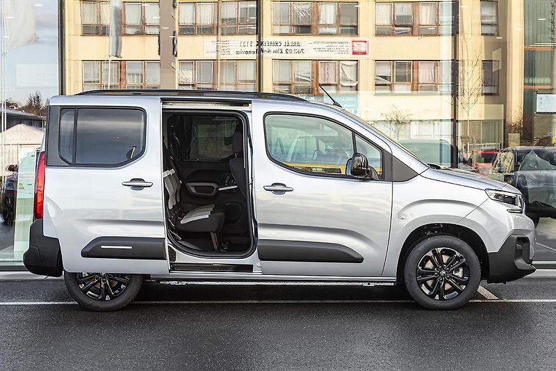 Citroën Berlingo (2026) 1,5 MAX Diesel + ZIMA+hands fr - fotka 6 z 18