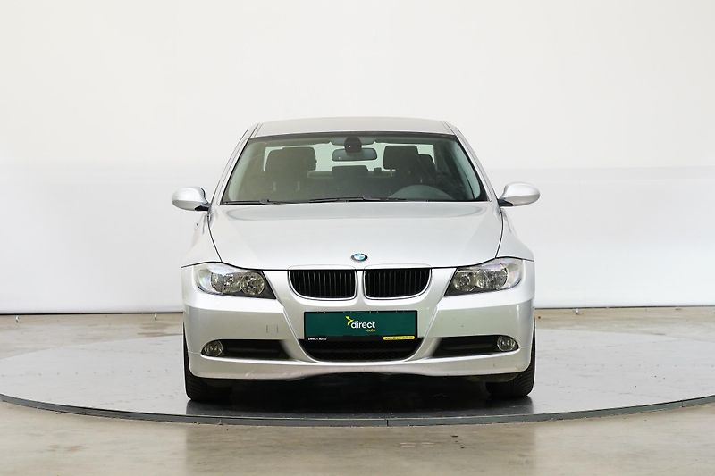 BMW Řada 3 - fotka 4 z 22