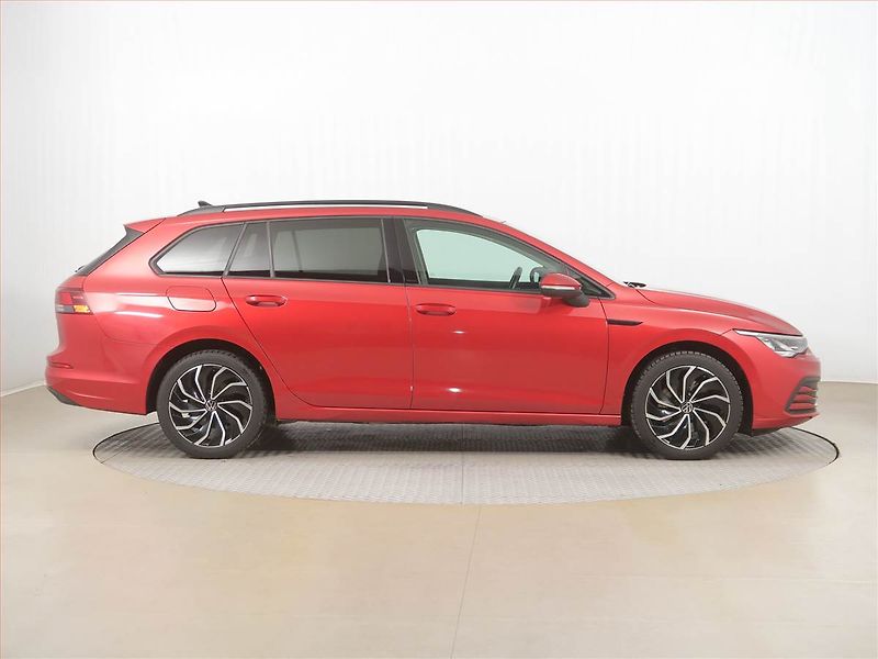 Volkswagen Golf (2021) 2.0 TDI, Automat, Serv.kniha - fotka 6 z 17