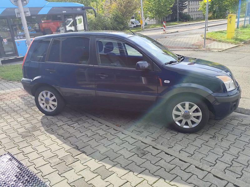 Ford Fusion (2008) 1. 4 Duratec 58 kW / 80 k 5 st - fotka 5 z 24
