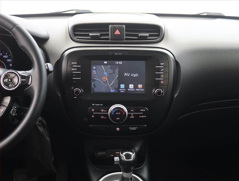 Kia Soul (2017) 1.6 GDI, Automat, Serv.kniha - fotka 12 z 22