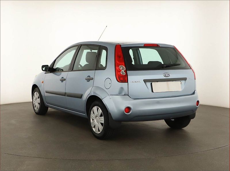 Ford Fiesta (2007) 1.3 i, pěkný stav - fotka 4 z 11