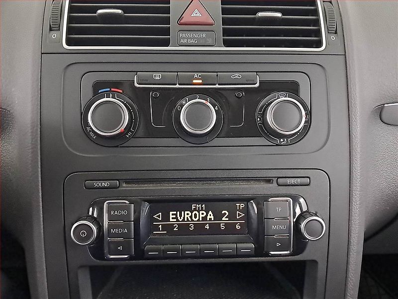 Volkswagen Touran (2012) 1.6 TDI, Tempomat - fotka 12 z 14
