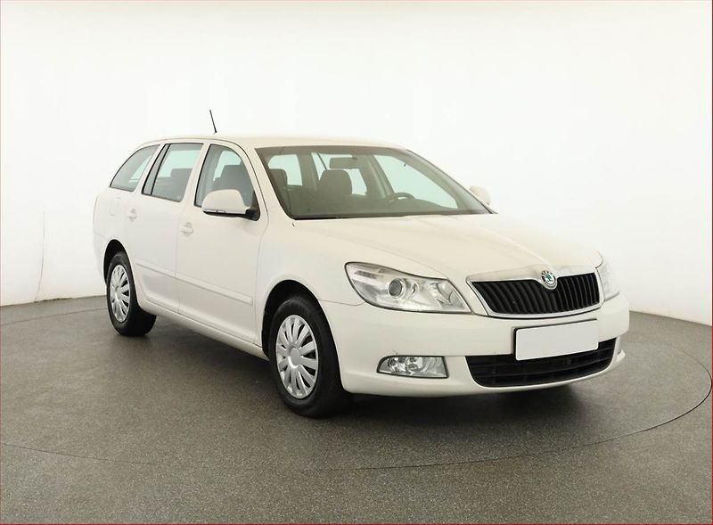 Škoda Octavia (2012) 1.6 TDI, Serv.kniha, Tempomat - fotografie inzerátu