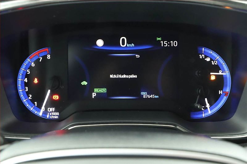 Toyota Corolla (2021) GR Sport 2.0 Hybrid - fotka 8 z 19