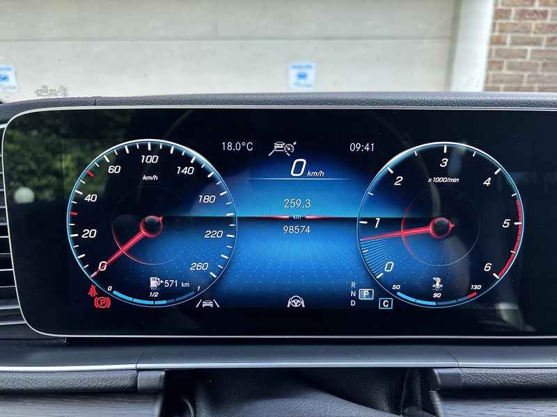 Mercedes-Benz GLE (2023) 400d 4MATIC 9GTRONIC AMG Paket - fotka 62 z 166