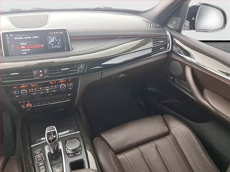BMW X5 (2018) M Paket xDrive40d - fotka 8 z 25
