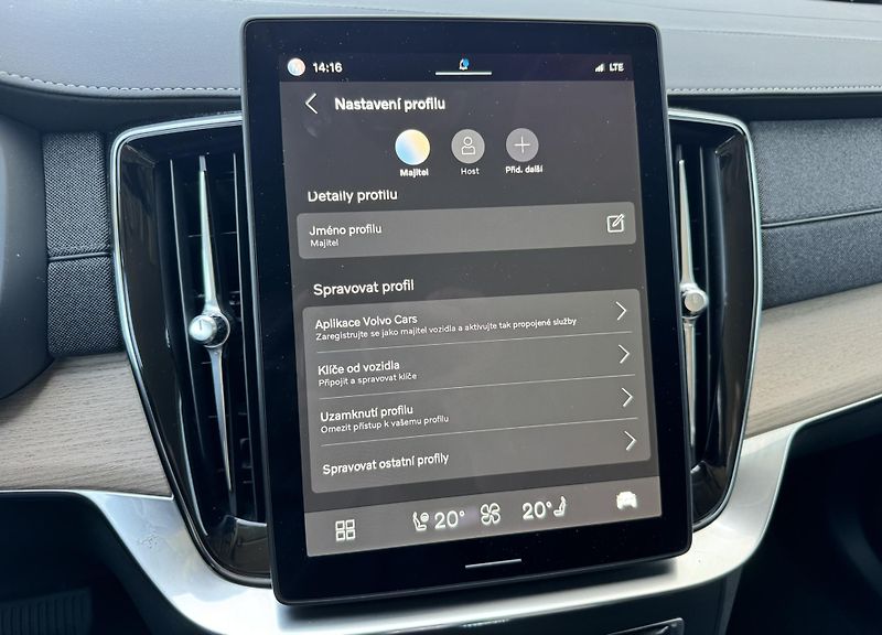 Volvo XC90 T8 AWD / 360 / kola/ REZERVACE - fotka 46 z 51