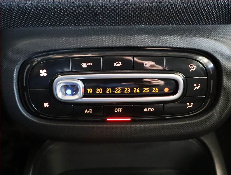Smart Fortwo (2022) electric drive, SoH 96% - fotka 15 z 22