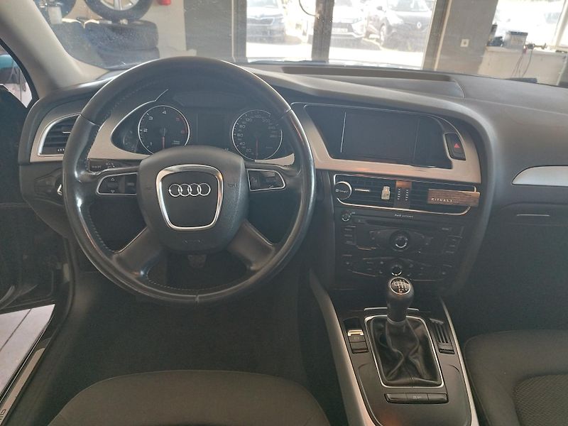 Audi A4 Allroad (2012) 2,0TDI,LED,ALU,TAŽNÝ,MAN,4X4 - fotka 20 z 25