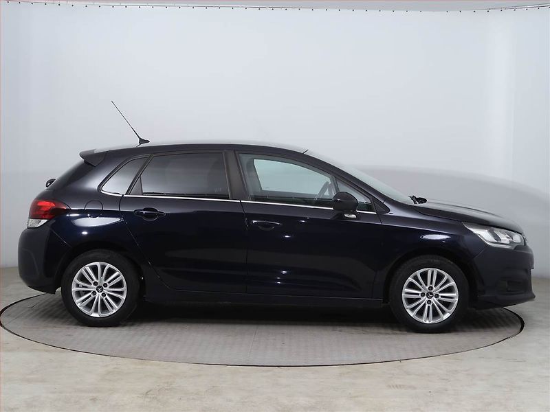 Citroën C4 (2016) 1.2 PureTech, Serv.kniha - fotka 6 z 12