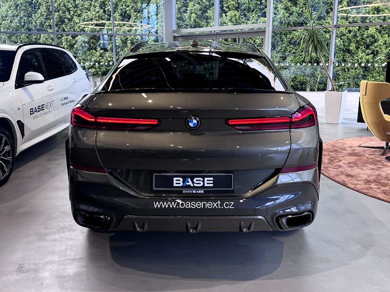 BMW X6 xDrive30d M-Sport - fotka 4 z 31