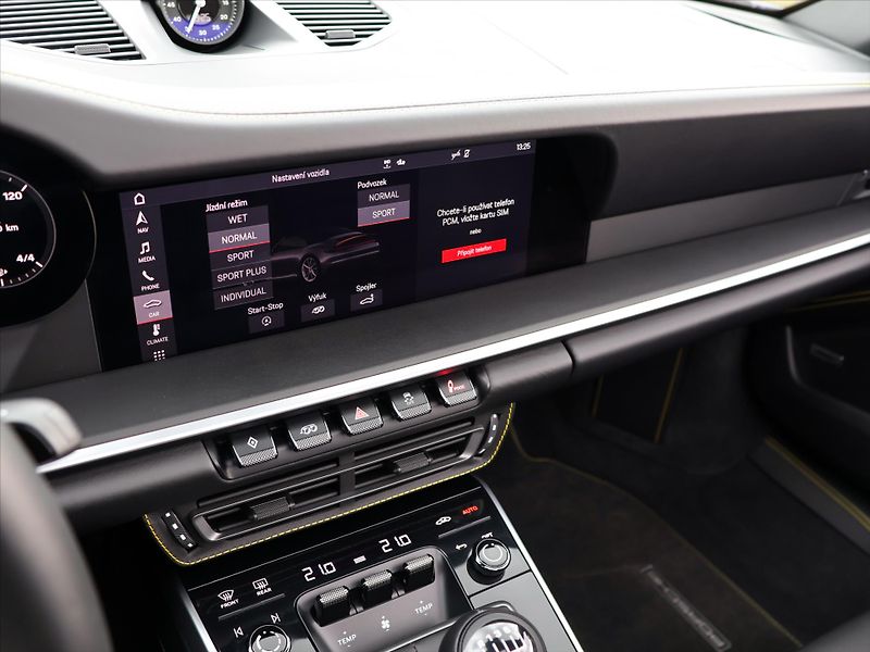 Porsche 911 Carrera S 3,0 V6 331kW 7MAN DP - fotka 33 z 50