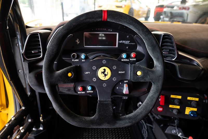 Ferrari 458 Challenge - fotka 6 z 18