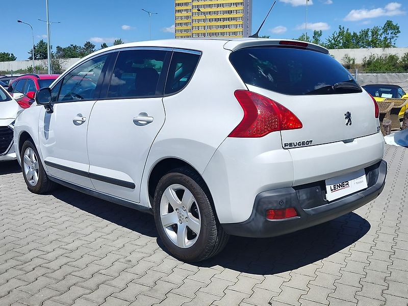 Peugeot 3008 1.6 THP/115kW Premium - fotka 7 z 23