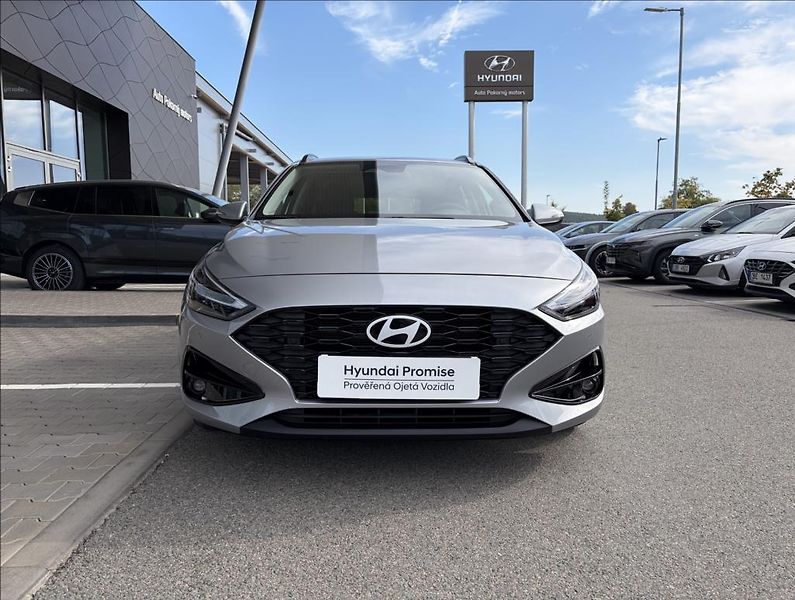 Hyundai i30 1,5 DPi  WG FL Family Climate - fotka 5 z 22
