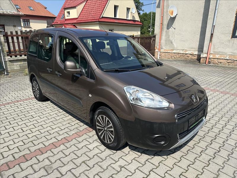 Peugeot Partner Tepee 1,6 TAŽNÉ - fotka 1 z 21
