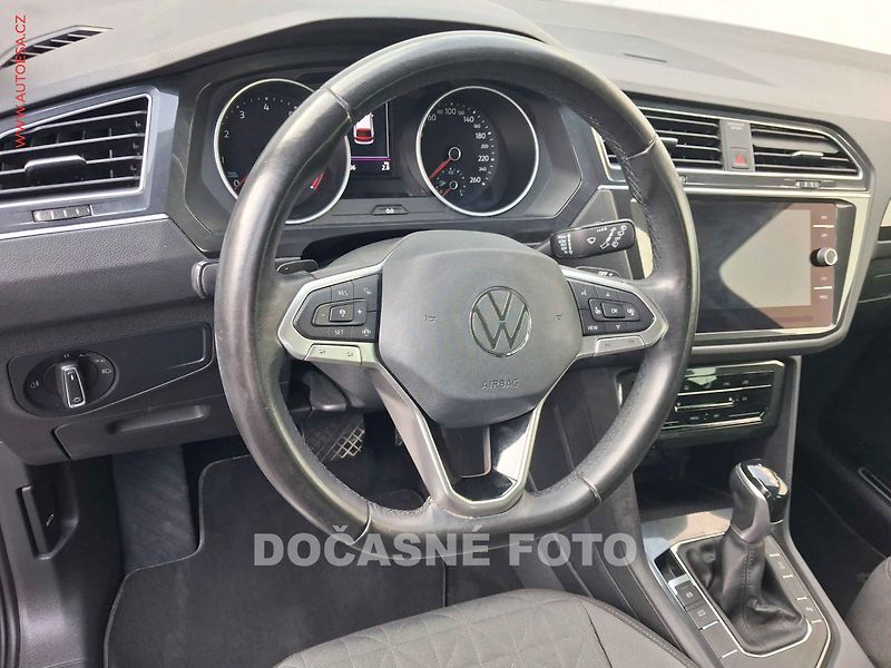 Volkswagen Tiguan (2021) 1.5 TSi, Life, DSG, kamera - fotka 12 z 17