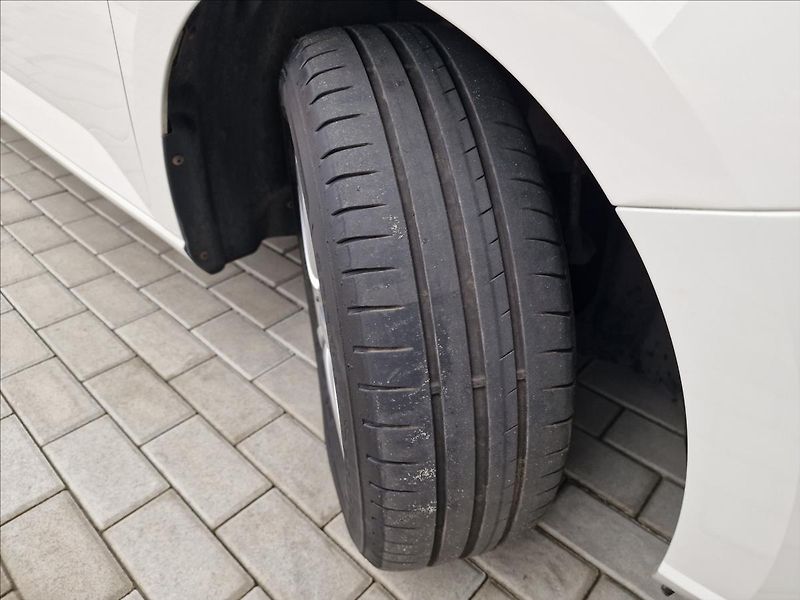Škoda Fabia 1.0TSI Style, původ ČR,1.Maj. - fotka 45 z 48