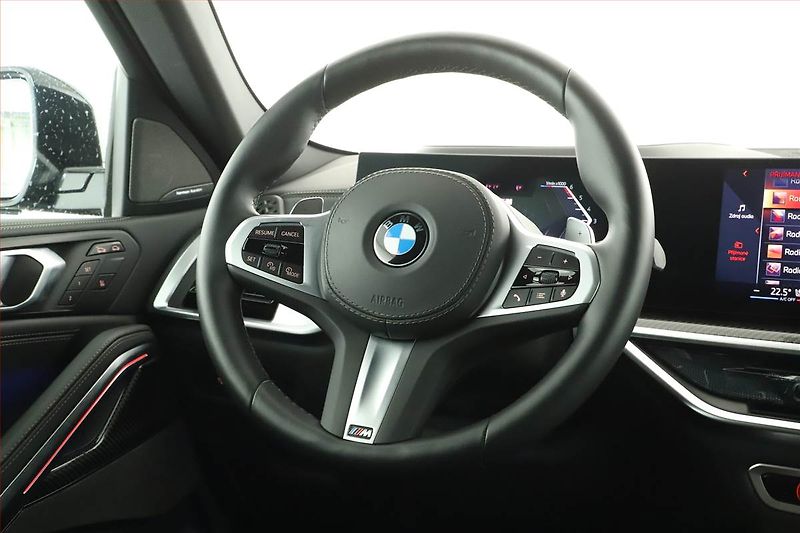 BMW X6 (2025) xDrive30d - fotka 17 z 21
